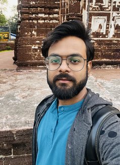 Sam - Male escort in Kolkata Photo 2 of 3