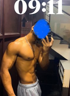 Sam - Male escort in New Delhi Photo 1 of 6