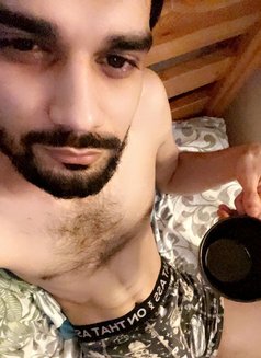 Sam - Male escort in Paris Photo 2 of 5