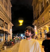 Sam - Male escort in Paris