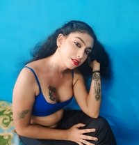 Sam Here Oviya Here - Transsexual escort in Chennai