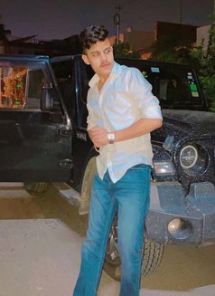 Sam - Male escort in Chandigarh Photo 1 of 2