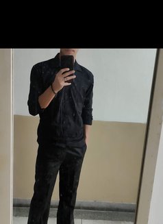 Sam - Male escort in Chandigarh Photo 2 of 5