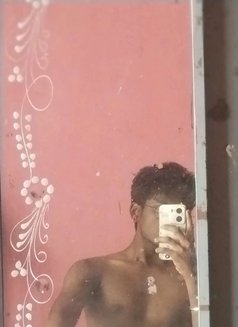 Sam - Male escort in Chennai Photo 1 of 4