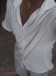 Sam - Male escort in Chennai Photo 4 of 4