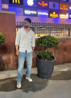 Sam - Male escort in Dehradun, Uttarakhand Photo 1 of 12