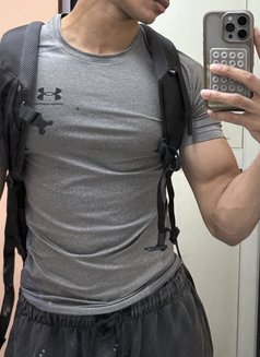 Experienced male escort - Acompañantes masculino in Kolkata Photo 1 of 5