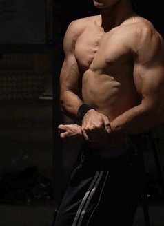 Experienced male escort - Acompañantes masculino in Kolkata Photo 2 of 5