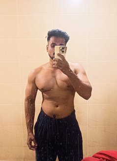 Sam - Male escort in Kolkata Photo 4 of 4