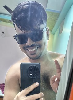 Sam - Male escort in Kolkata Photo 3 of 5