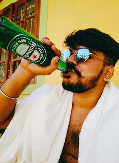 Sam - Male escort in Kolkata Photo 5 of 5