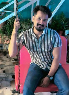Sam - Male escort in Kolkata Photo 5 of 5
