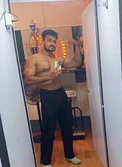 Sam - Male escort in Kolkata Photo 5 of 9