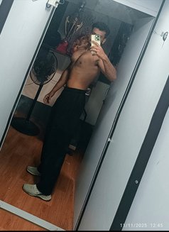 Sam - Male escort in Kolkata Photo 6 of 9