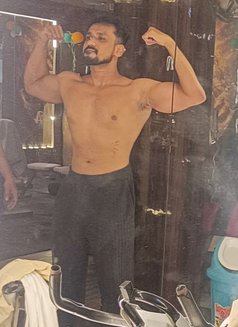 Sam - Male escort in Kolkata Photo 9 of 9