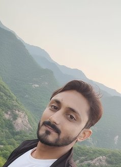 Sam - Male escort in Lucknow Photo 1 of 3