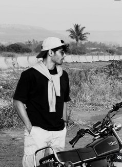 abhinav - Male escort in Mumbai Photo 2 of 2