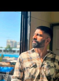 Sam - Acompañantes masculino in Mumbai Photo 1 of 2