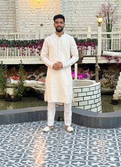 Sam :- Individual escort - Male escort in Mumbai Photo 3 of 7