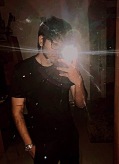 Independent Escort DELHI NCR - Male escort in New Delhi Photo 4 of 5