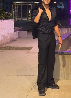 Sam - Male escort in New Delhi Photo 3 of 3