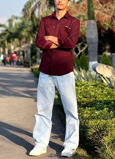 Sam - Male escort in New Delhi Photo 4 of 8