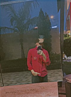Sam - Male escort in New Delhi Photo 7 of 8