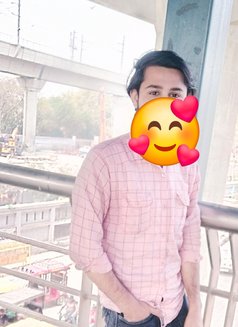 Sam - Male escort in New Delhi Photo 2 of 3