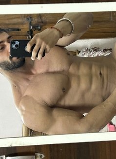 Sam - Male escort in New Delhi Photo 1 of 6