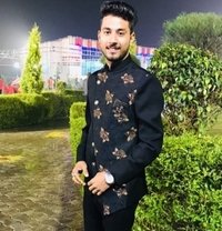 Sam - Male escort in Noida