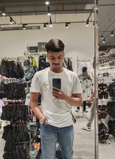 SAM - Male escort in Pune Photo 4 of 4
