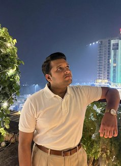 Sam - Male escort in Surat Photo 1 of 8