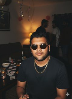 Sam - Male escort in Surat Photo 2 of 8