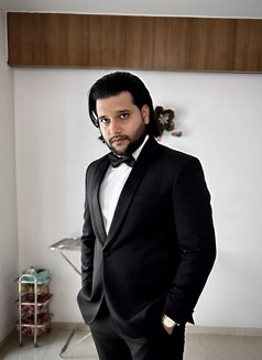 Sam - Male escort in Surat Photo 4 of 8