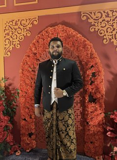 Sam - Male escort in Surat Photo 6 of 8