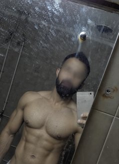 Sam Ken - Male escort in Muscat Photo 1 of 2