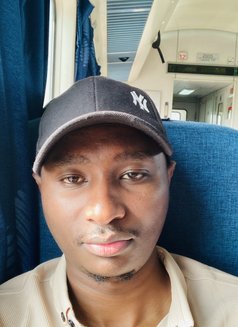 Sam - Male escort in Nairobi Photo 6 of 6