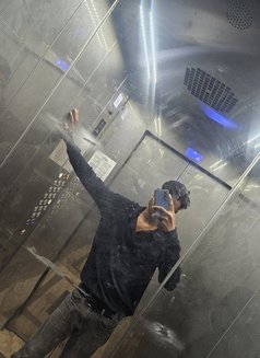 Sam Khan - Male escort in Mumbai Photo 4 of 4