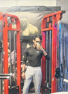 Sam - Male escort in Pune Photo 2 of 4