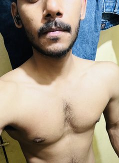 Sam - Male escort in Pune Photo 3 of 4