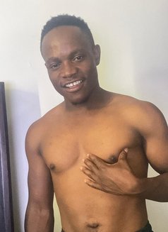 Sam - Acompañantes masculino in Johannesburg Photo 1 of 3