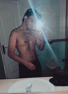 Independent Escort DELHI NCR - Male escort in New Delhi Photo 5 of 5