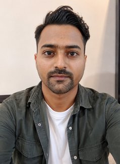 Shahrukh - Male escort in Navi Mumbai Photo 3 of 4