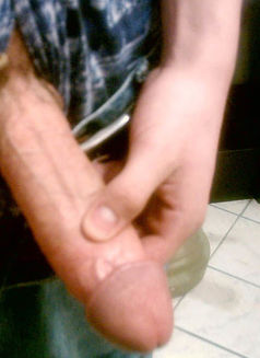 MR .Reem - Male escort in London Photo 3 of 3