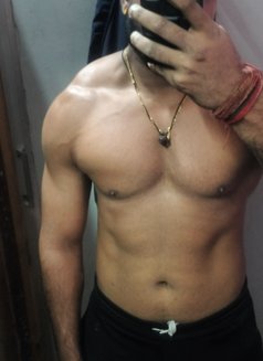 Sam Sharma - Acompañantes masculino in New Delhi Photo 2 of 3