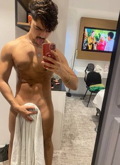 Sam 🥵🥵🌶️Spicy the Best - Male escort in Dubai Photo 4 of 26