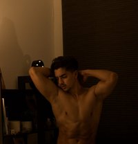 Spicy🥵🌶️ playboy - Acompañantes masculino in Dubai