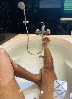 Sam - Male escort in Colombo Photo 3 of 5