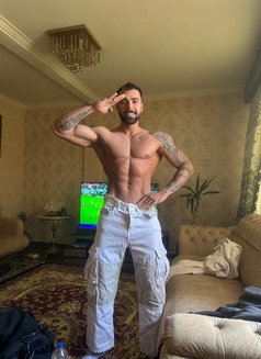Sam - Acompañantes masculino in Dubai Photo 3 of 4