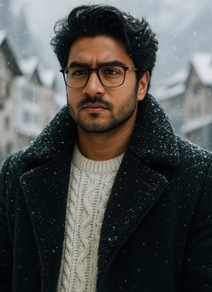 Sam6969 - Male companion in Dubai Photo 1 of 1